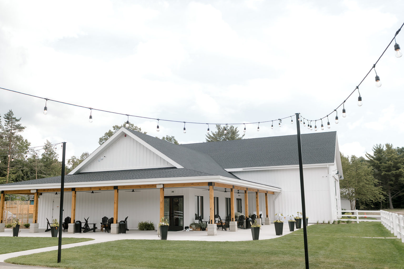 Lindsay Elaine Ivy House Greenhouse Wedding Venue